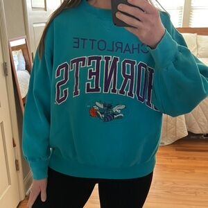 Vintage Logo Athletic Charlotte Hornets Sweatshirt large  y2k